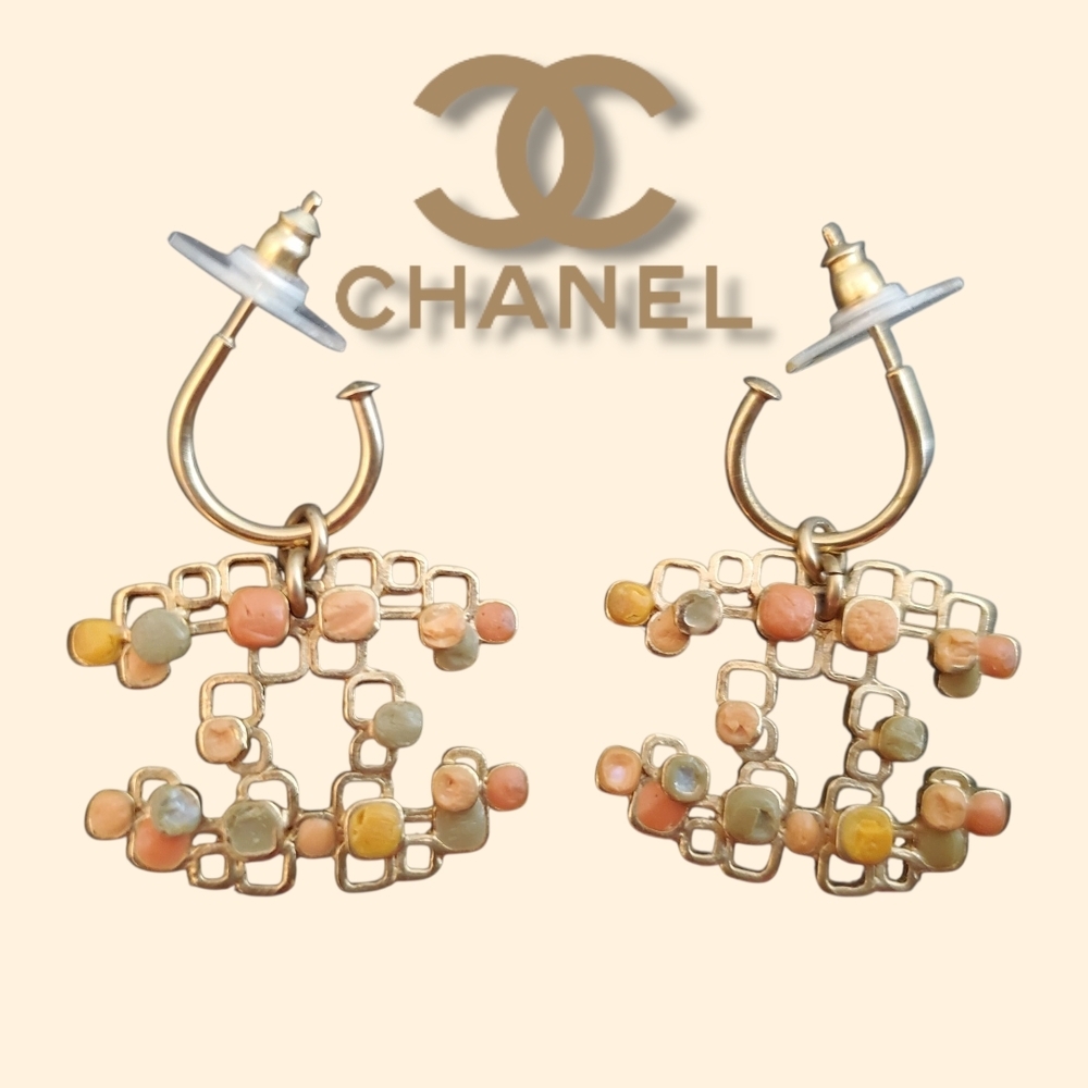 CHANEL Gold and Tan Earrings - Picture 9 of 13